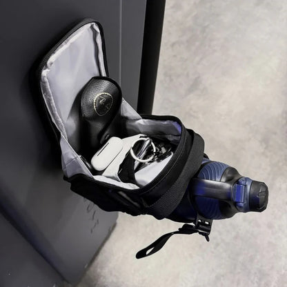Magnetic Gym Bag with Water Bottle Holder™